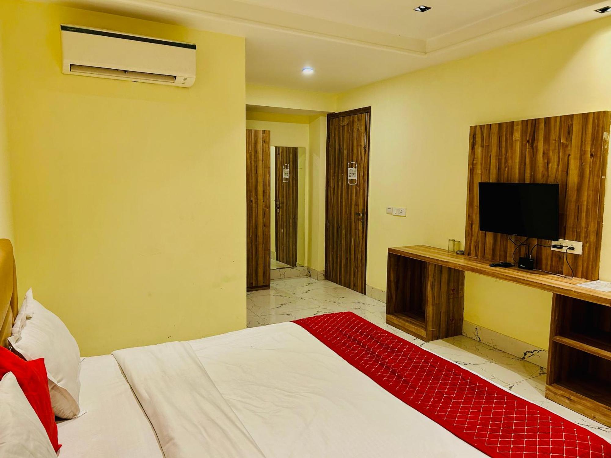 Hotel Royal Paradise By Kdson